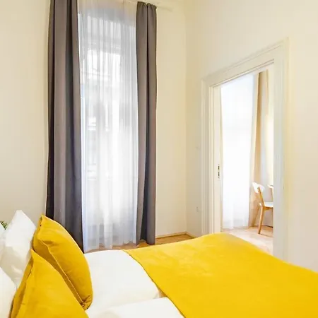 Quiet Comfort - Buda Apartment