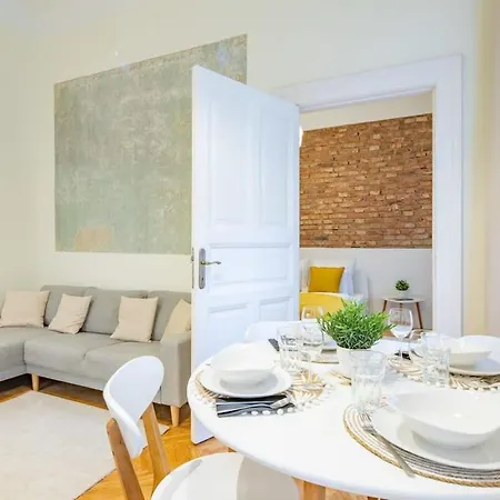 Quiet Comfort - Buda Apartman