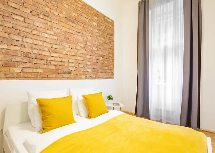 Quiet Comfort - Buda *