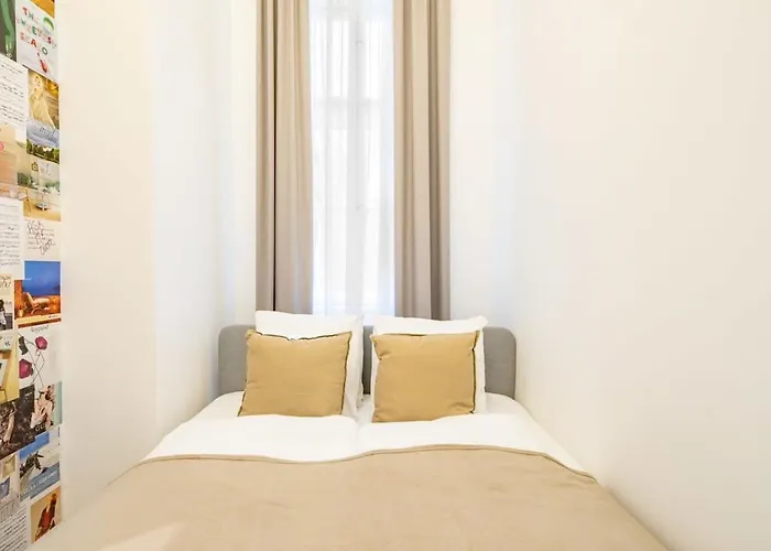 Quiet Comfort - Buda * Budapeşte